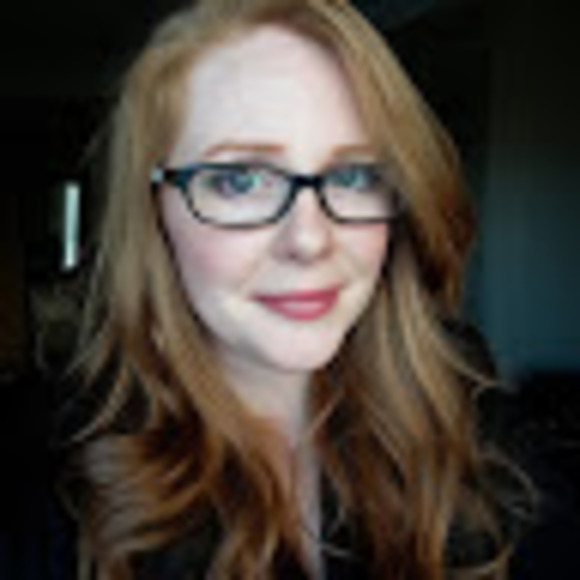 Meet your Posher, Laura - Picture 1 of 1